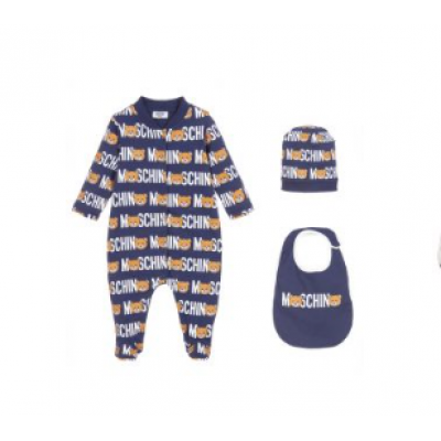 Set Boxpakje, slab en mutsje Moschino Set Boxpakje, slab en mutsje Moschino